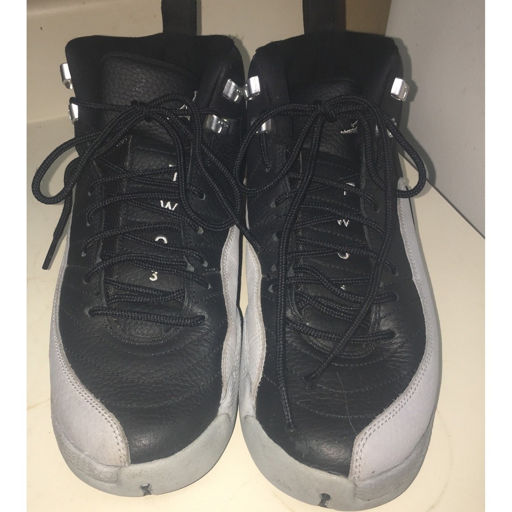 Jordan Air Jordan 12 Retro Unisex Kids High Top Leather Black/White/Gray 7Y Read